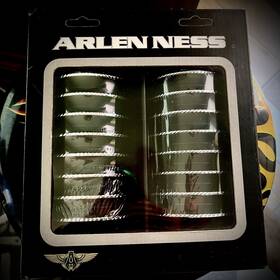 20-006po Arlen Ness Retro Diamond Cut Fork Boots For Harley Nib