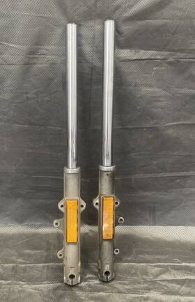 1237204 Bmw 1981 650 R Front Fork Suspension Damper Legs 1237204 Bmw 1981 650 R Front Fork Suspension Damper Legs