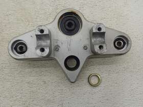7420-02-071 Bmw R1150 Fork Clamp Upper Cross Brace Triple Tree 2000-2006 R1150r
