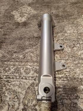 46045-97y Buell New Nos 2001 Cyclone Lower Slider Assembly Left Hand