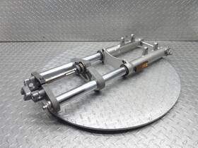 J0120.lr Buell 2000 99-02 Cyclone M2 Front Fork Suspension Damper Triple Tree Left Right J0120.lr Buell 2000 99-02 Cyclone M2 Front Fork Suspension Damper Triple Tree Left Right