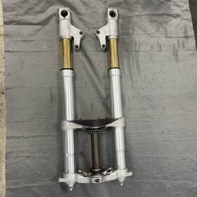 34020691b Ducati 1996-03 St4 St4s Left Right Fork Tube Suspension Triple Tree Showa