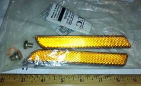 59482-00 Genuine Harley-davidson #59482-00 Nos Fork Slider Reflectors Drain Screws Softail 2000 And Later 59482-00 Genuine Harley-davidson #59482-00 Nos Fork Slider Reflectors Drain Screws Softail 2000 And Later