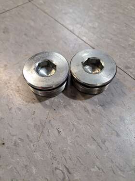 45500117 Harley Davidson Oem 49mm Showa Fork Caps Touring Flhx Flht Fltrx