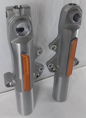 454000336 Harley-davidson 454000335 Genuine 25 Softail Polished Fork Slider Set