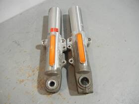 45400089 Harley-davidson 2014-2023 Hd Tri-glide Trike Fork Leg Lowers Flhtcutg Corroded Used -