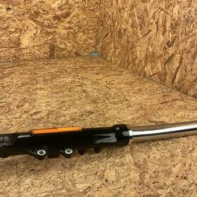 45400186 Harley-davidson Genuine Breakout 18-23 Softail Lower Fork Leg Sliders Left