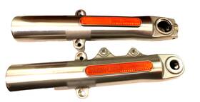 45400187r Harley-davidson 45400188l/45400187r 2018-24 Soft Tail Lower Fork Sliders Showa