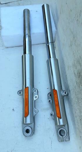 G5n91-10r Harley-davidson 45400215/g5n91-10r 2014-2023 Oem 49mm Touring Fork Legs Lowers -bent