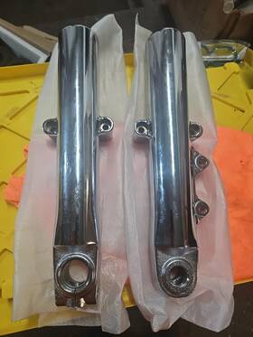 Harley-davidson 45500400 18-24 Softail Deluxe Heritage Classic Chrome Fork Leg Sliders
