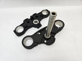 45900260b Harley-davidson Oem Fxlrst Low Rider Triple Tree Brackets Scratched Used