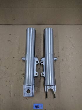 46537-02 Harley-davidson 2000-2013 Touring Lower Fork Sliders Legs Read