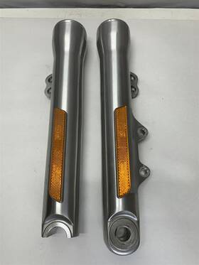 48802-10a Harley-davidson 46607-06a/46619-06b 6-17 Dyna Wide Glide Lower Fork Tube Sliders 48803-10