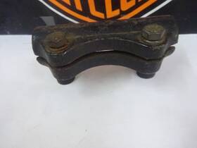 56104-52 Harley-davidson 56104-54 Vintage K-models Sportsters Used Oem Handlebar Riser With Bolts