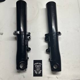 6583-10-l Harley-davidson Touring Fork Lowers Black 6583-10-l/ Flhr Fl Flh 6583-10-l Harley-davidson Touring Fork Lowers Black 6583-10-l/ Flhr Fl Flh