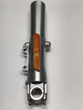 G583-10-r Harley-davidson Road Glide Street 2000-2013 Oem Lower Fork Leg Right Side