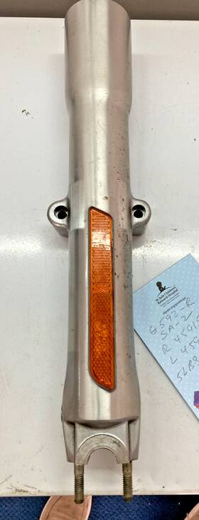 G592-00 Harley-davidson G592r Harley- Right Lower Showa Fork Leg Oem G592-r