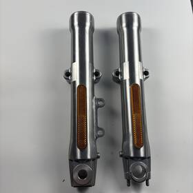 Harley-davidson G5931-30-l Harley-davidson Showa Oem Front Fork Lower Sliders Legs Set Flhx Fltr Touring