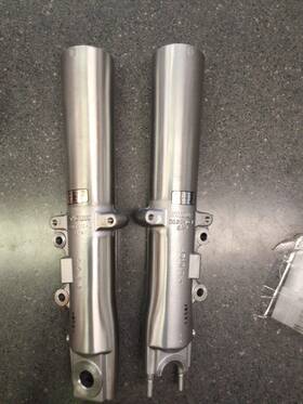 L46496-06 Harley-davidson G5b3-30 Showa Lower Fork Slides R46502-06