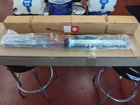 51500-447-731 Honda 51400-447-731 Nos Oem Cm400 Custom Front Fork Suspension Leg Cm 400