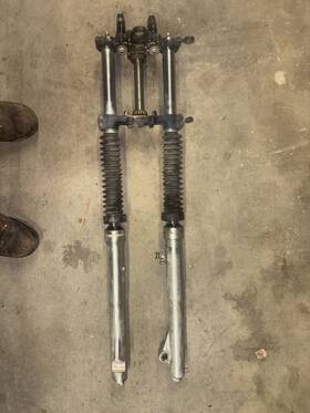 51400-kg1-003 Honda 83 84 Xl-200r Oem Front Forks And Triple Clamps