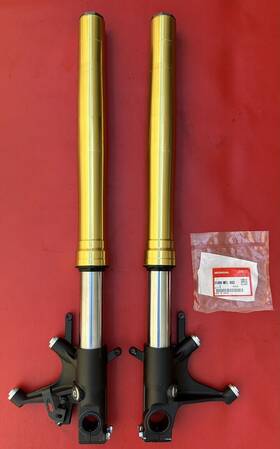 51400-mkf-305 Honda 2017 - 2023 Cbr1000rr Cbr 1000 Rr Oem Forks Front End Suspension New Seals