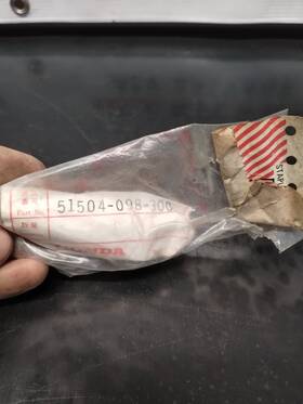 51504-098-300 Honda Nos Fork Spring Retainer. Jm