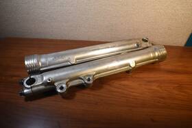 51521-425-731 Honda Cb750k 1980 Fork Legs Lowers Pair With Pinch Nuts And Washers Used