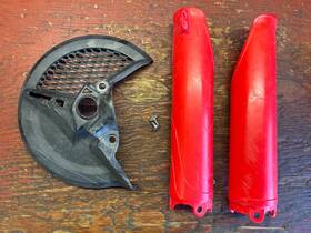 51610-mke-a00 Honda 2017-2018 Crf250r Crf450r Crf450rx Fork Protectors And Front Disk Cover