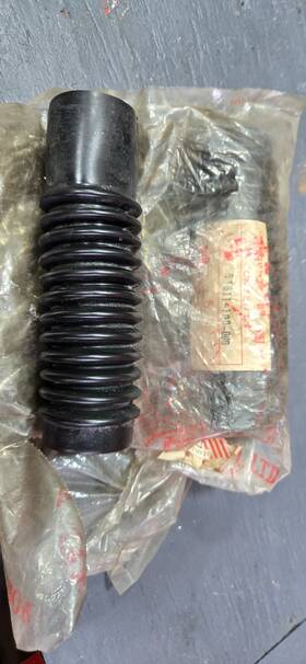 Honda 51611-108-000 Nos Front Fork Boots Gaiters Pair 2 Cl100 Cb125 Cl125s