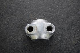 51634-463-003 Honda 1981 1982 Gl1100 Goldwing Front Fork Axle Mount Holder Cap