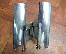 61102-mcv-000 Honda 2002-2008 Vtx1800r Front Fork Fender Lower Covers Guards Shield Mount 61102-mcv-000 Honda 2002-2008 Vtx1800r Front Fork Fender Lower Covers Guards Shield Mount