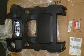 61305-hr6-a70zc Honda New Oem Genuine Front Center Cover Trx500 Trx 500 5d Tr