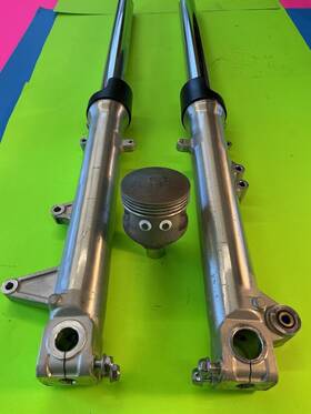 Honda Mz2-912 Cbr 1000f Hurricane Front Forks Left Right Pair 1996 Clean Straight Nice