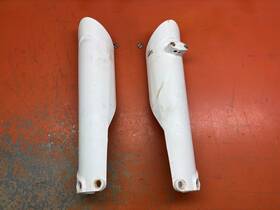 7770109410028f Ktm White Oem Genuine Fork Guards 125-500 2016-2025