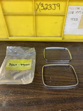 35611-49230 Suzuki Nos Oem 2 Count Gs650 Gs1100 Gs450 Xn85 Turn Signal Lamp Rim