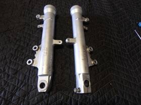 51130-08f10 Suzuki Katana Gsx 600 04-06 Front Fork Lower Legs P/n