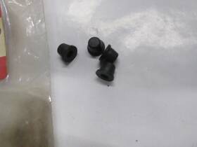 57474-60020 Suzuki Brake Bleeder Cap Nos Gt750 Gs750 Gs850 Gs1100 Gs1000 Qty4