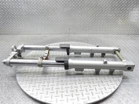 2042756 Triumph 2002 99-04 Sprint Rs Front Fork Suspension Damper Triple Tree Assembly