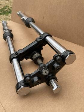 97-4081 Triumph Front Forks