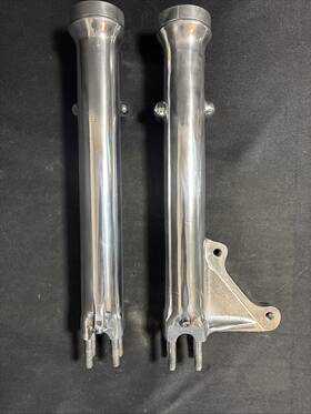 97-4579 Triumph 97-4514 97-4399 Polished Lower / Outer Set 750 Tr7 T140 T150 1973 - 1979