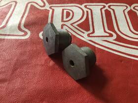 97-0432a Triumph H432a Nos Fork Cap Nuts 1949-59