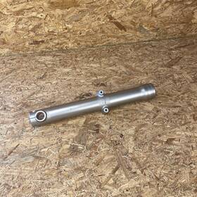 T2041052 Triumph America Efi Right Outer Fork Tube New