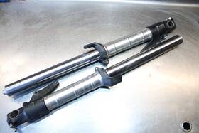 T2044501 Triumph T2044502 2001 Daytona 955i Forks Assembly