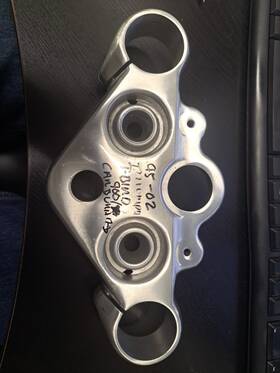 Triumph T2045011 Thunderbird Upper Fork Plate