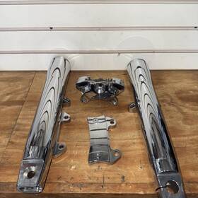 24-2136 V-twin Manufacturing Ultima 41mm Fork Lowers Chrome Fits Harley/custom Choppers Single Or Dual Disk
