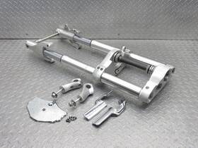 1821407-411 Victory 2005 04-05 Kingpin Oem Front Fork Suspension Damper Triple Tree Assembly