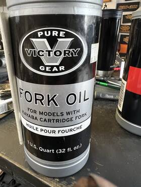 2877421 Victory New Oem Fork Oil 1 Quart Nos 2877421 Victory New Oem Fork Oil 1 Quart Nos