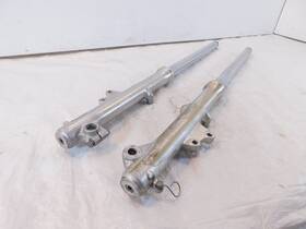 15r-23102-00-00 Yamaha 1982 82 Xj750j Maxim 750 Front Left/right Suspension Fork Shocks Leg Tube