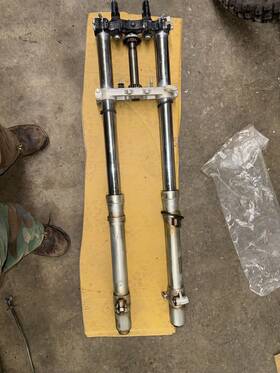 23xw234100 Yamaha 83 84 Tt-600 It-490 Yz-490 43mm Forks And Triple Clamps